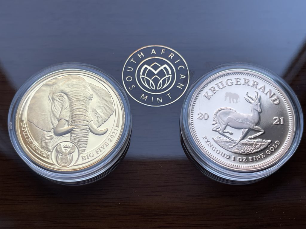 Monedas de oro Krugerrand de los cinco grandes elefantes