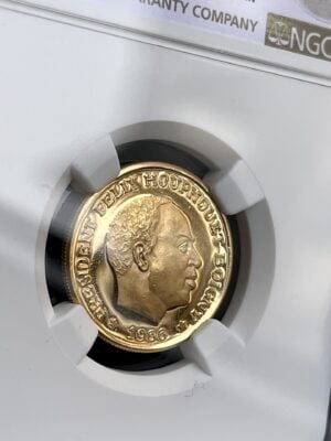 象牙盒-25法郎-金-1966-NGC-PF67-cameo_3 科特迪瓦 – 25法郎金质证明 – 1966年 – 费利克斯·乌弗埃-博瓦尼 – NGC PF67 客串