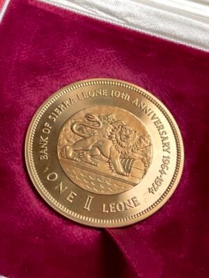 塞拉利昂 1974 One Leone 10 年银行禧年