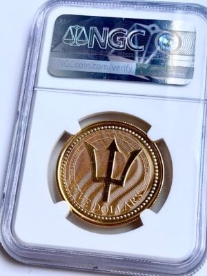 barbados-2017-trident-5-dollars-ngc-ms68_3 Barbados 2017 Tridente 5 Dollari NGC MS68
