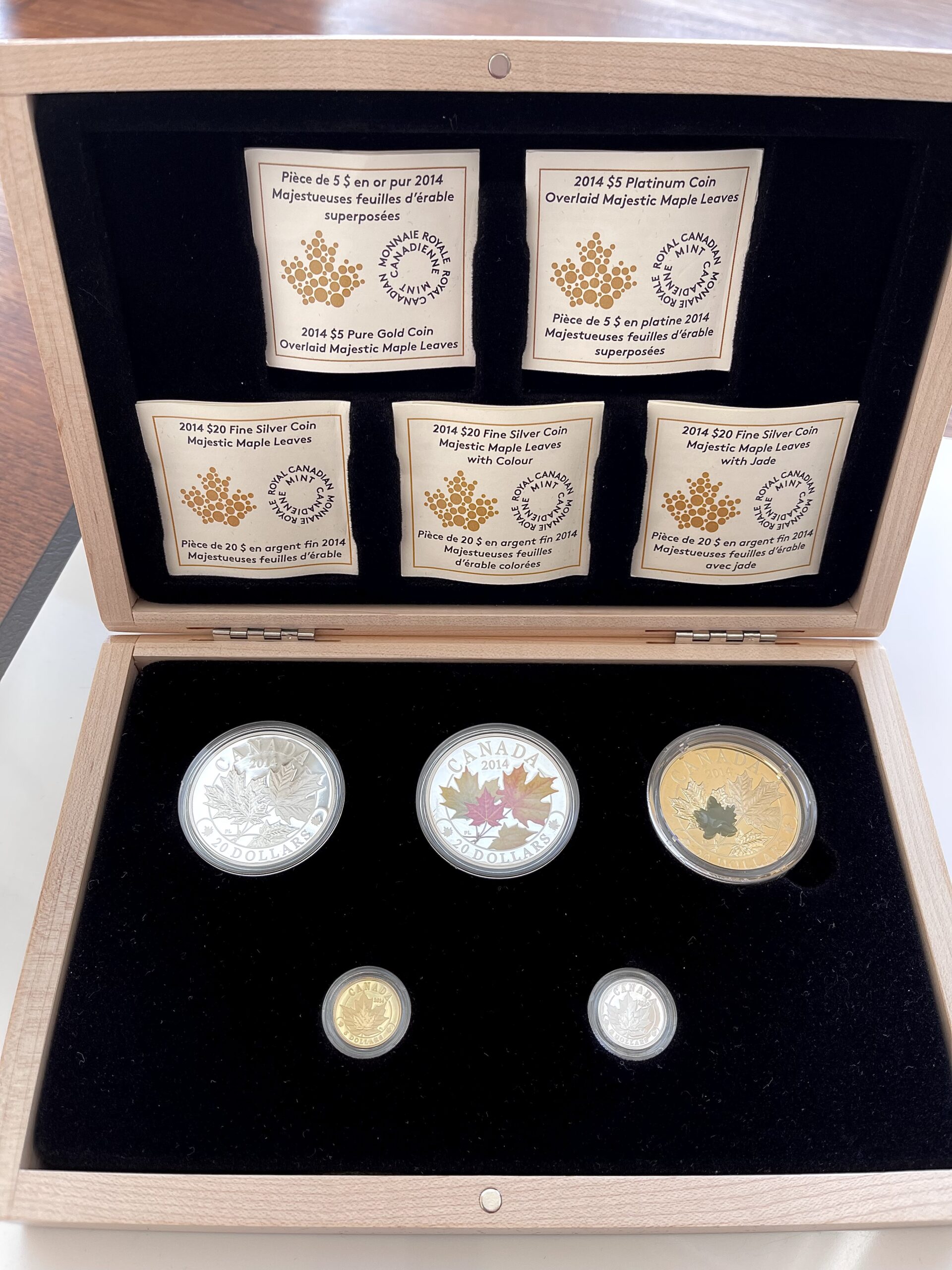 Canada - 2014 - Overlaid Majestic Maple Leaves