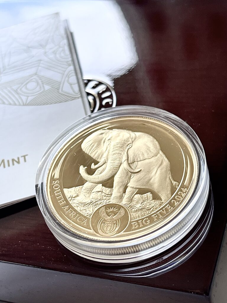 Sudáfrica 2024 Big Five Serie 3 Caja a prueba de elefantes COA