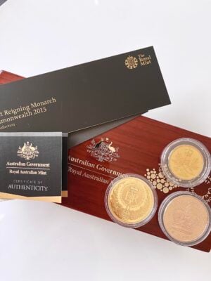 英国-澳大利亚-加拿大-2015年最长在位君主-金质-set_2 英国 澳大利亚 加拿大 2015 年在位时间最长的君主精制金币套装
