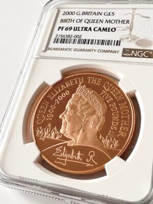 英国 2000 年 5 磅出生 皇后 NGC PF69 UCAM