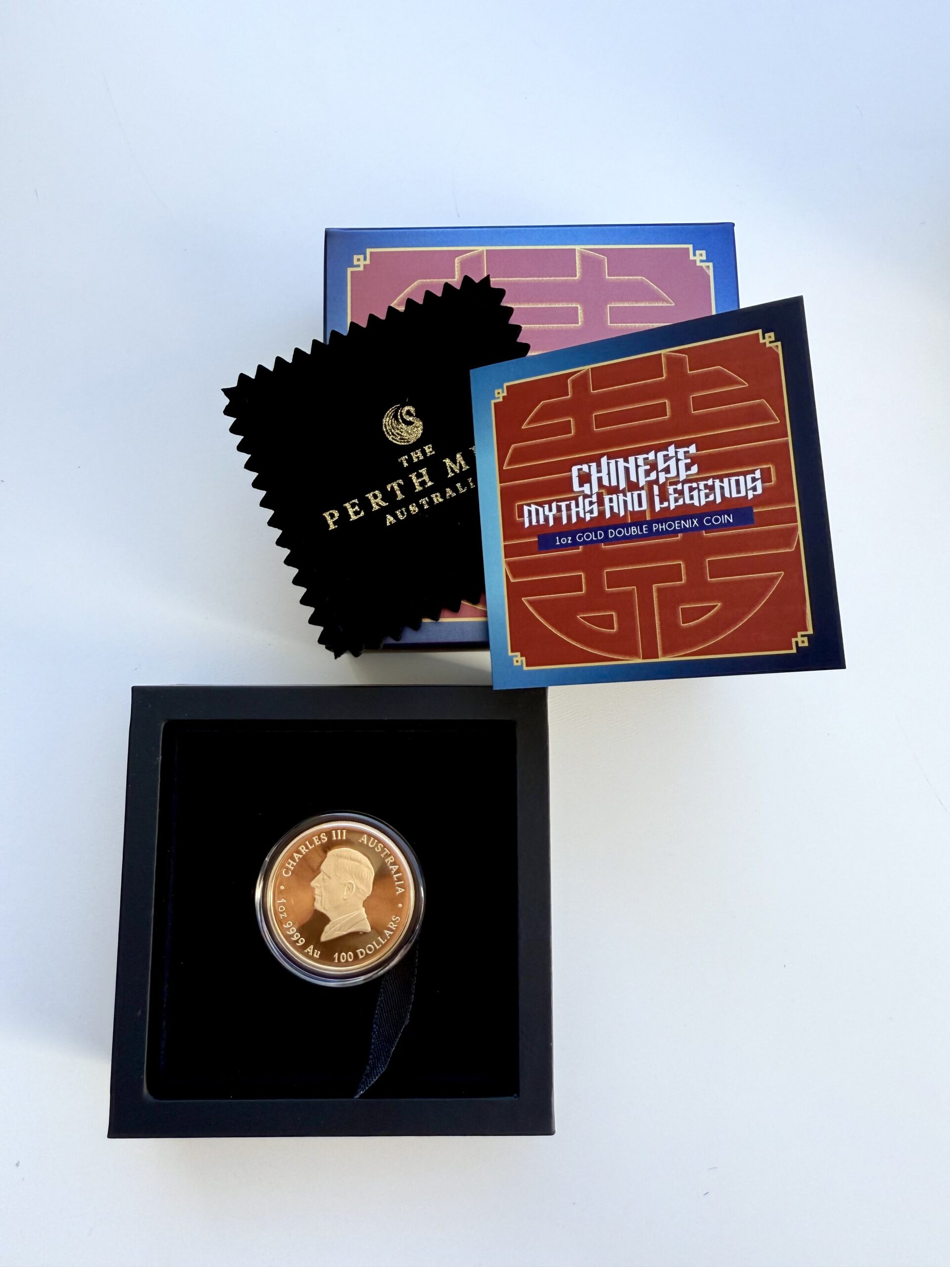 澳大利亚-2025-100-澳元神话传奇双凤凰-1盎司金精制盒装zertifikat_3 澳大利亚 2025 年双凤凰 1 盎司精制金币,带表壳和证书