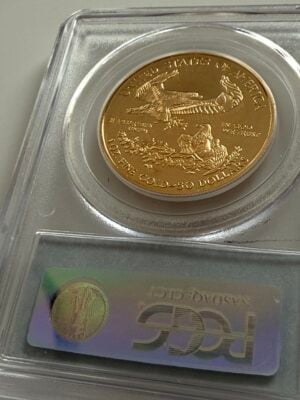american-eagle-gold-proof-2003-50-dollari-usa-1-oz-gold-proof-pcgs-pr70-dcam_1 USA 2003-W American Gold Eagle 1 oz Proof in lastra PCGS PR70DCAM; dritto con Saint-Gaudens Liberty in piedi, etichetta in alto con $50 e numero di certificato 99968.70/73523929.