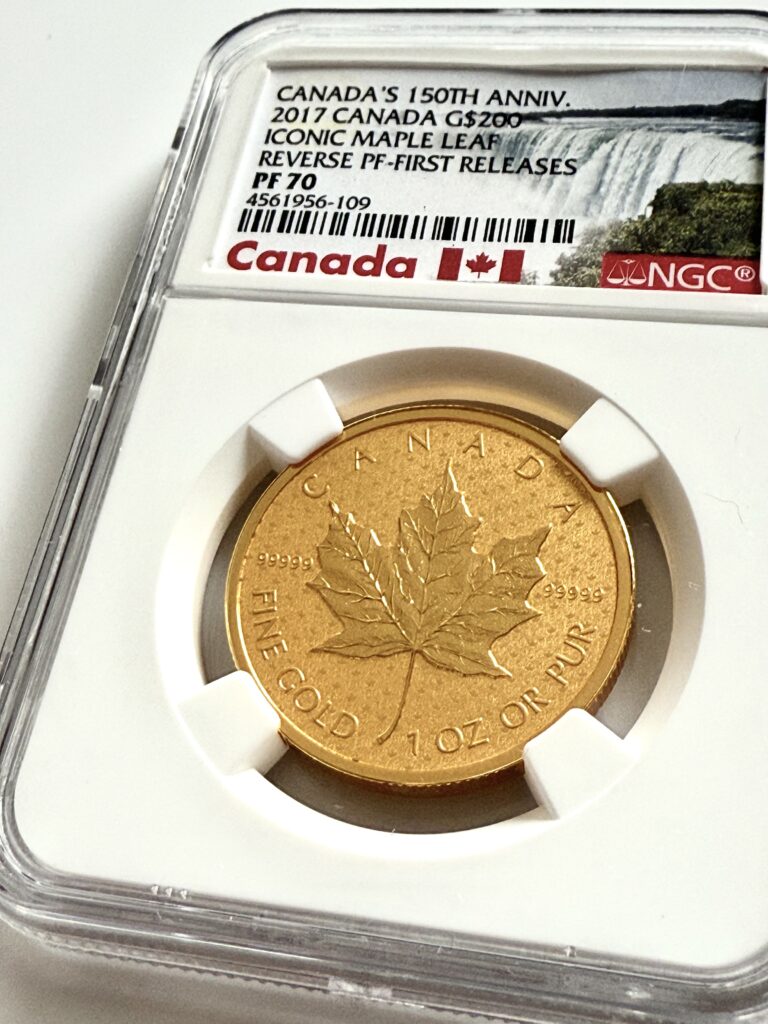 Kanada 2017 $200 Gold „150 Iconic Maple Leaf“ 1 oz Reverse Proof im NGC-Holder; Avers mit Porträt Queen Elizabeth II und Mikrotext-Muster „150“, Jahreszahl 2017.