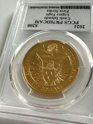 库克群岛-2021-200-美元-遗产鹰-先发制人-PCGS-PR70-dcam_1 库克群岛 2021 年“Legacy Eagle” – 200 美元 PCGS 平板金币,PR70DCAM First Strike,斜射,带标签