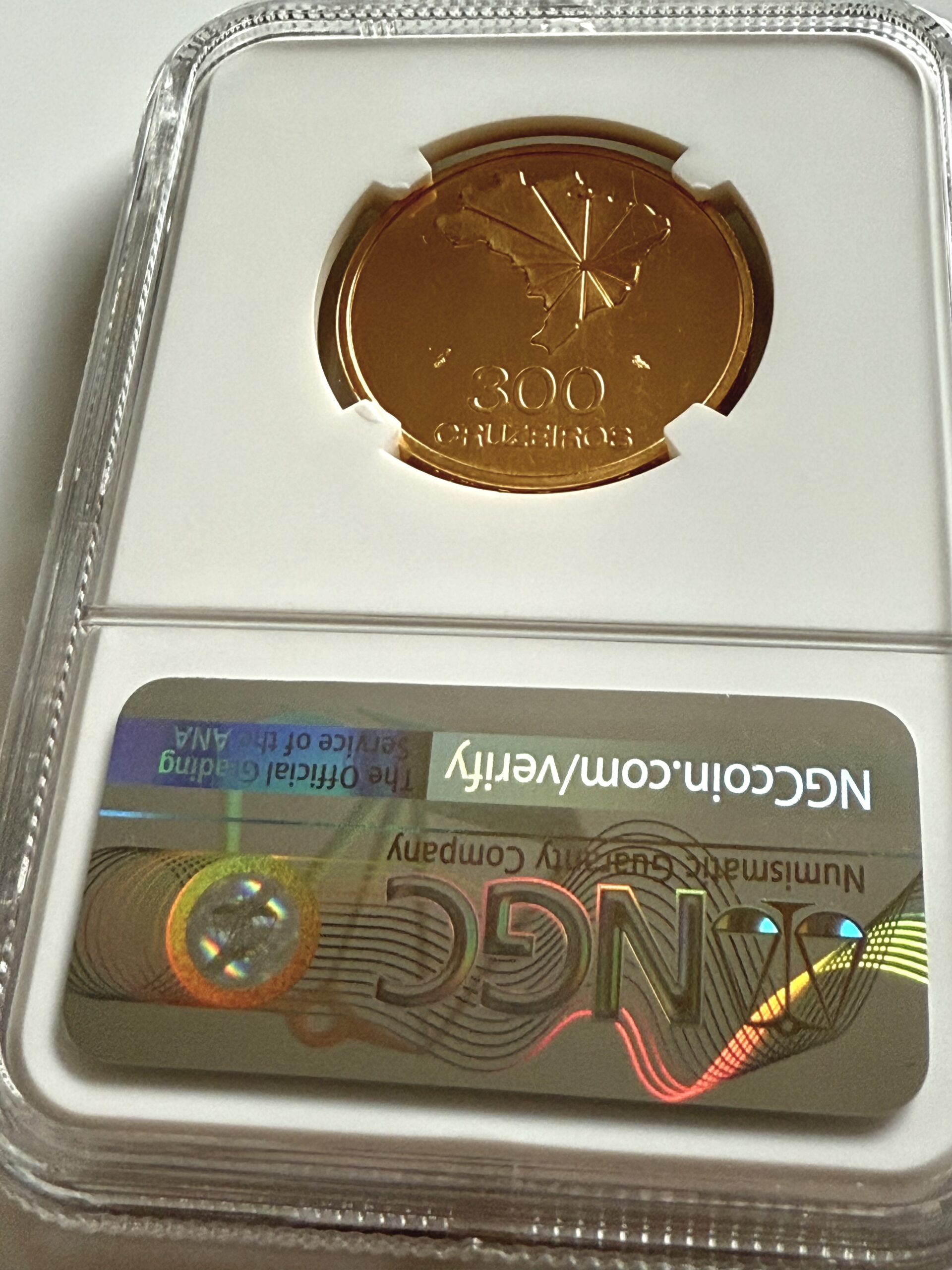 brasilien-1972-150-jahre-unabhangigkeit-gold-ngc-ms64_2 Brasilien 1972 300 Cruzeiros Gold Independence Anniversary im NGC-Holder MS64 mit Doppelporträt, Cert 8582265-007