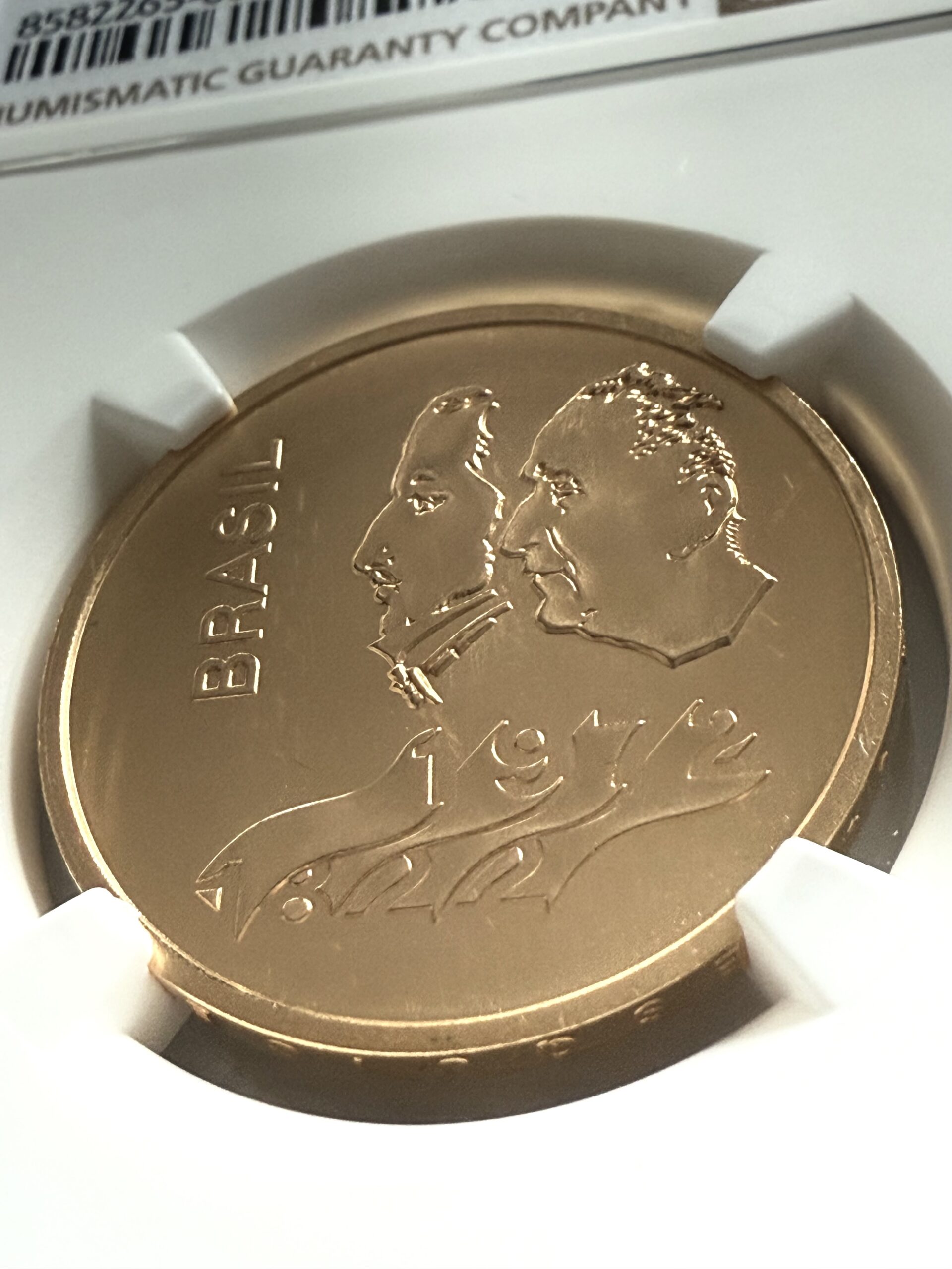 brasilien-1972-150-jahre-unabhangigkeit-gold-ngc-ms64_5 Brasilien 1972 300 Cruzeiros Gold Independence Anniversary im NGC-Holder MS64 mit Doppelporträt, Cert 8582265-007