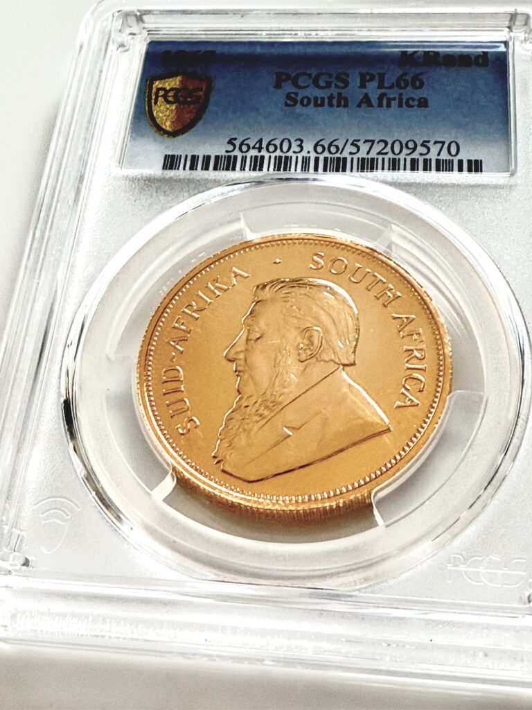 Krugerrand del 1967 certificato PCGS in oro da 1 oz, grado PL66, dritto nel supporto PCGS originale.