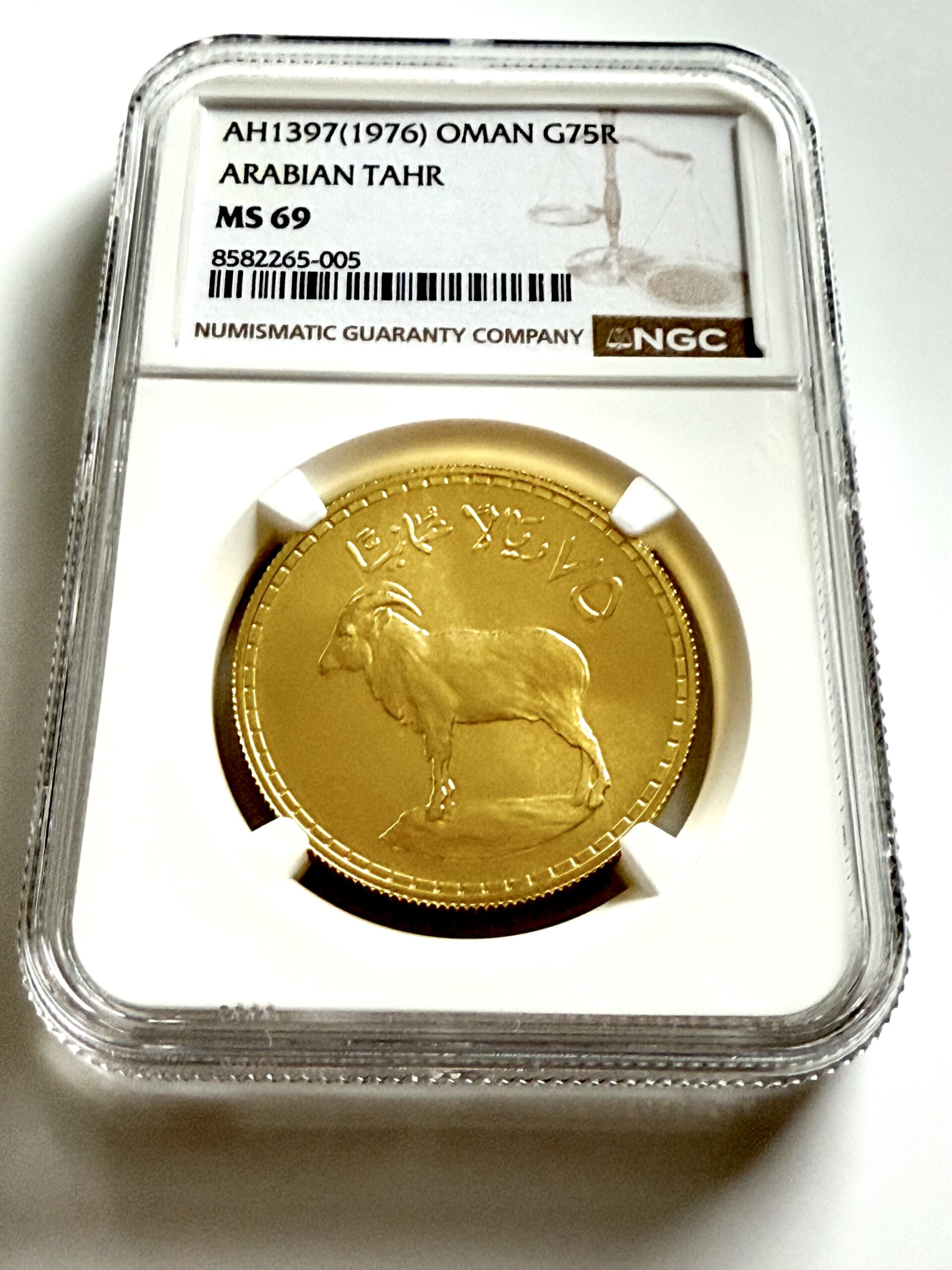 oman-1977-75-rials-arabian-tahr-gold-ngc-ms69_3 Oman AH1397 (1976) 75 Rials Gold Arabian Tahr aus der Conservation Series im NGC-Holder MS69, Cert 8582265-005