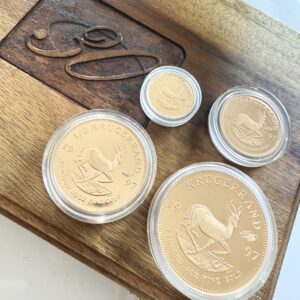 南非1997年克鲁格兰30周年纪念套装,含四枚金币及木盒证书