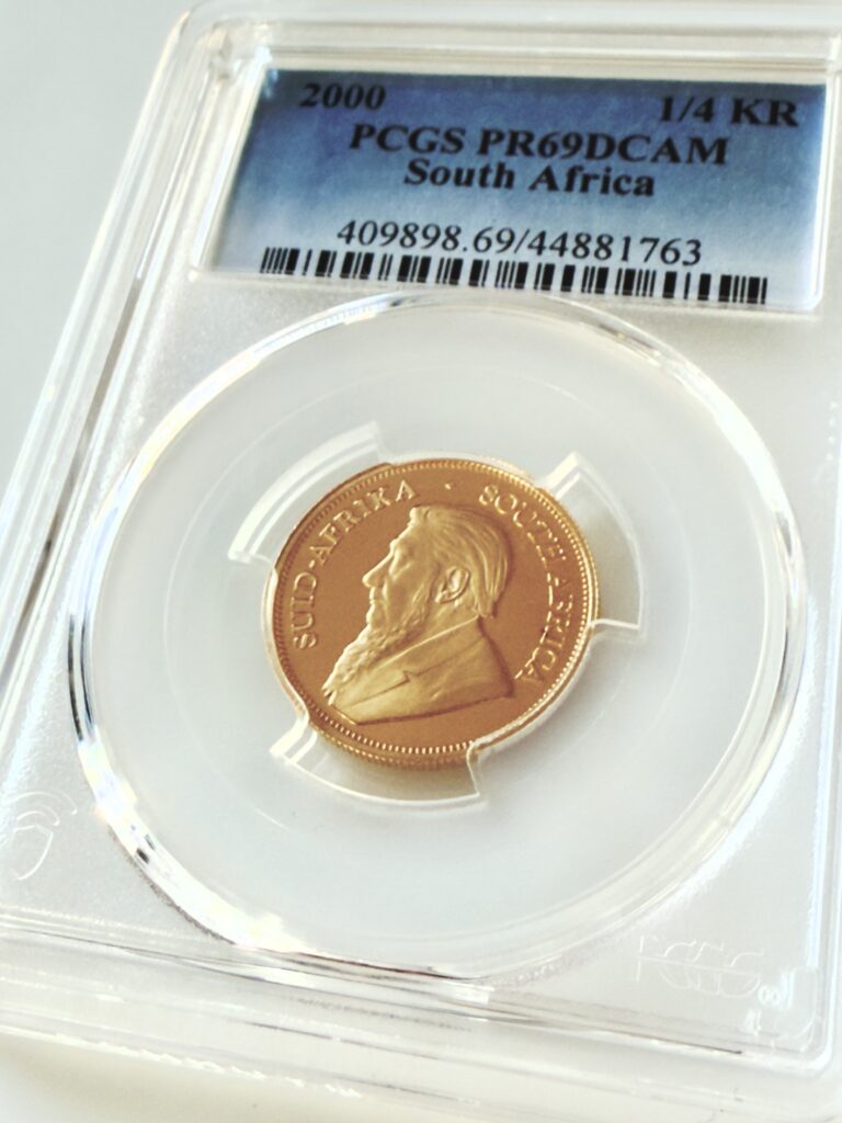 Sudáfrica 2000 1/4 Krugerrand Gold Proof PCGS PR69DCAM en un soporte transparente con motivo de gacela