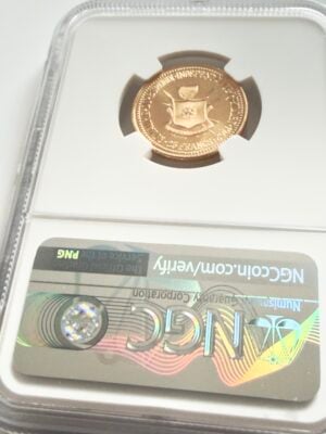 burundi-1962-25-francs-unabhaengigkeit-1-juli-1962-mwambutsa-iv-gold-proof-ngc-pf68-cameo_2 Burundi 1962 - 100 Francs Gold - Independence - Mwambutsa IV - NGC PF68 Cameo - zertifiziert im NGC-Holder