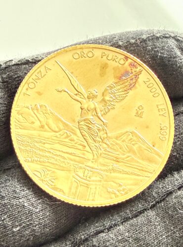 Moneta d'oro da 1 Onza Libertad del Messico del 2000, emissione di inizio età moderna, motivo classico della Dea della Vittoria, pezzo originale non trattato.