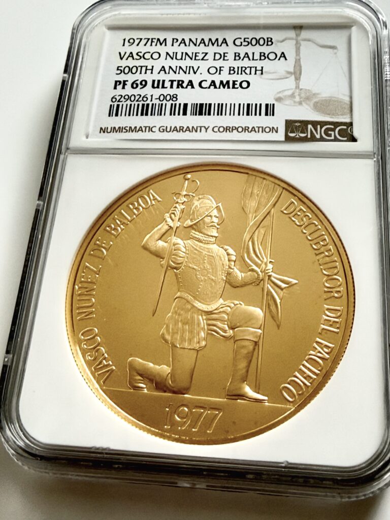 Panama 1977 500 Balboas Vasco Núñez de Balboa Goldmünze NGC PF69 Ultra Cameo im Original-Holder.