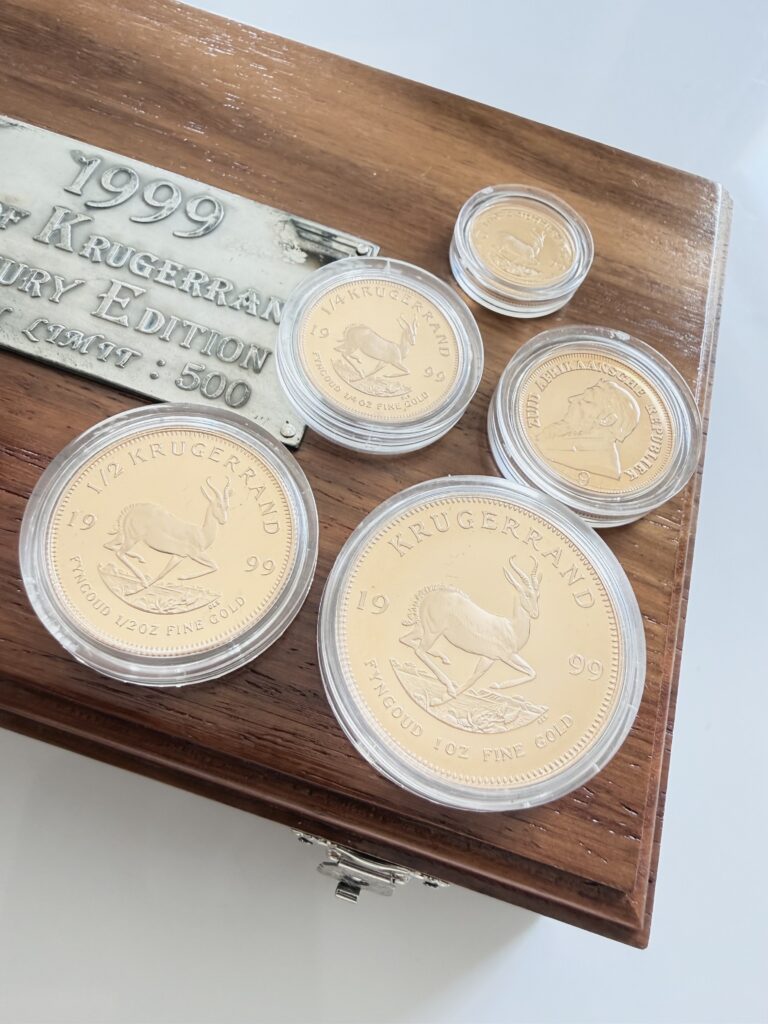 South Africa - Krugerrand Century Edition Set 1999 - Wooden box with COA and 5 encapsulated coins on red velvet insert