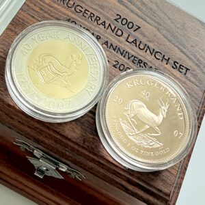 Coffret de lancement du Krugerrand 2007 (Afrique du Sud) – Pièce d'or pur (1 oz) avec marquage commémoratif sur coffret en bois
