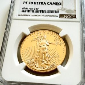 2016-W American Gold Eagle zu 50 Dollar in NGC-Kapsel, bewertet mit PF70 Ultra Cameo, mit sichtbarem Liberty-Motiv auf der Vorderseite.
