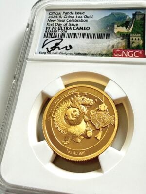 NGC-zertifizierte Goldmünze aus China von 2025, Chinese New Year Panda, First Day of Issue, bewertet mit PF70 Ultra Cameo.