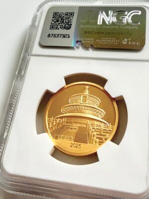 NGC-zertifizierte Goldmünze aus China von 2025, Chinese New Year Panda, First Day of Issue, bewertet mit PF70 Ultra Cameo.