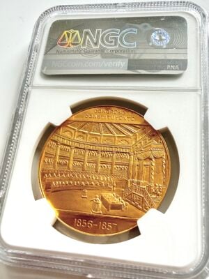 墨西哥-1957-金牌-宪法-百年-NGC-MS66-cert-8481868-001_1_1 墨西哥1957年金质奖章宪章百年纪念 NGC MS66认证板