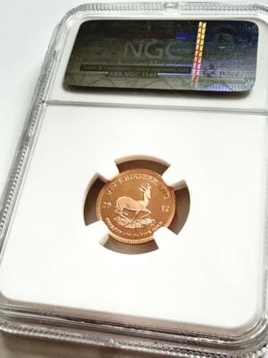 2012 Krugerrand 1/10 oz NGC PF69 reversibles Krugerrand de 2012, 1/10 oz, oro proof, NGC PF69 Ultra Cameo Lapel con Springbok